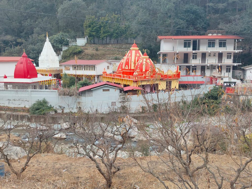 kainchi dham image